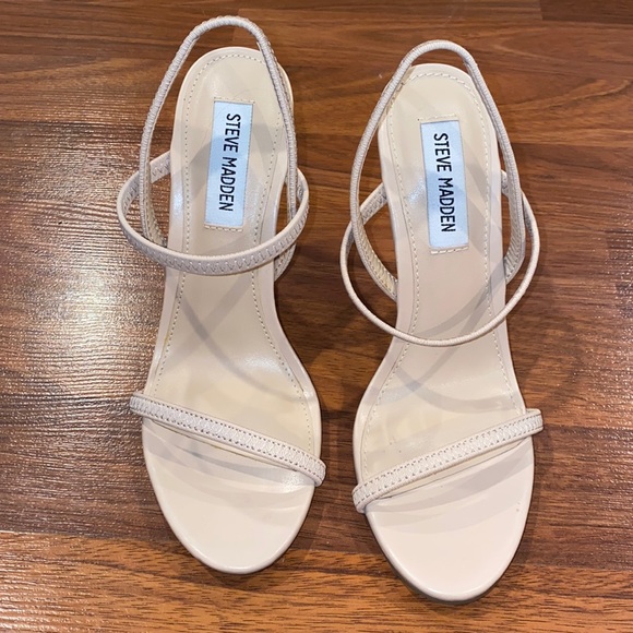 Steve Madden Nude Gabriella (Sold out) - Picture 3 of 5